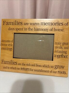 90’s Vintage “Families” wooden picture frame 3.5x5.5” opening